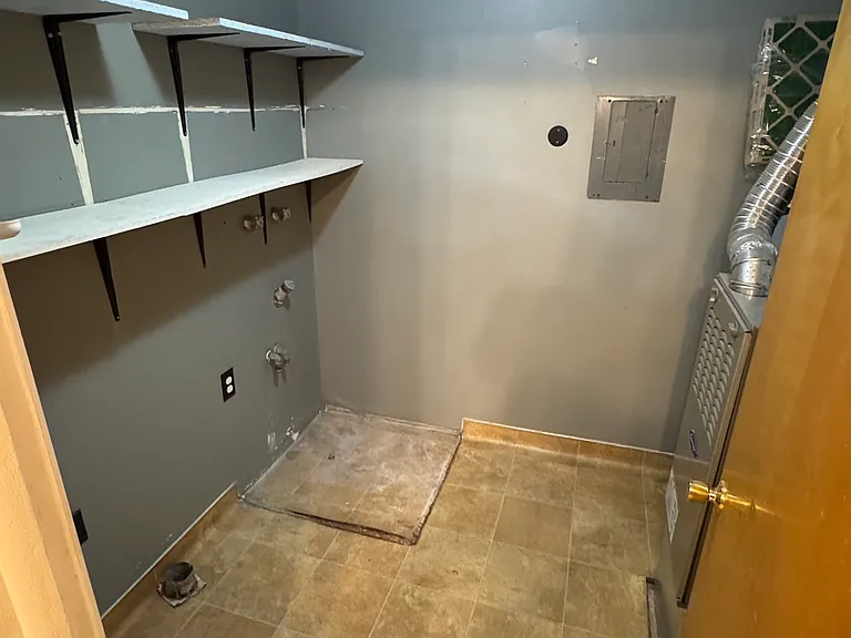 2059 N 250 W #3 — Photo 3