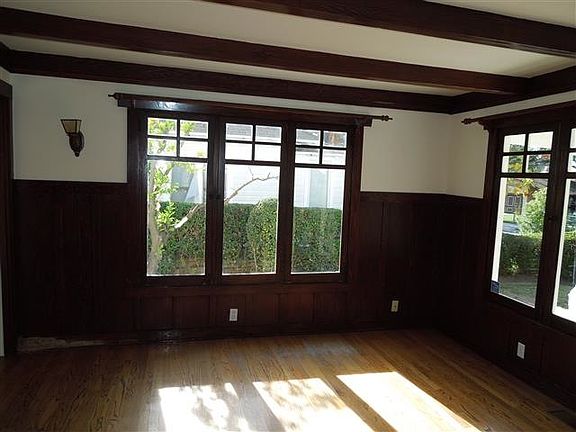 5th image of 924 Winona Ave