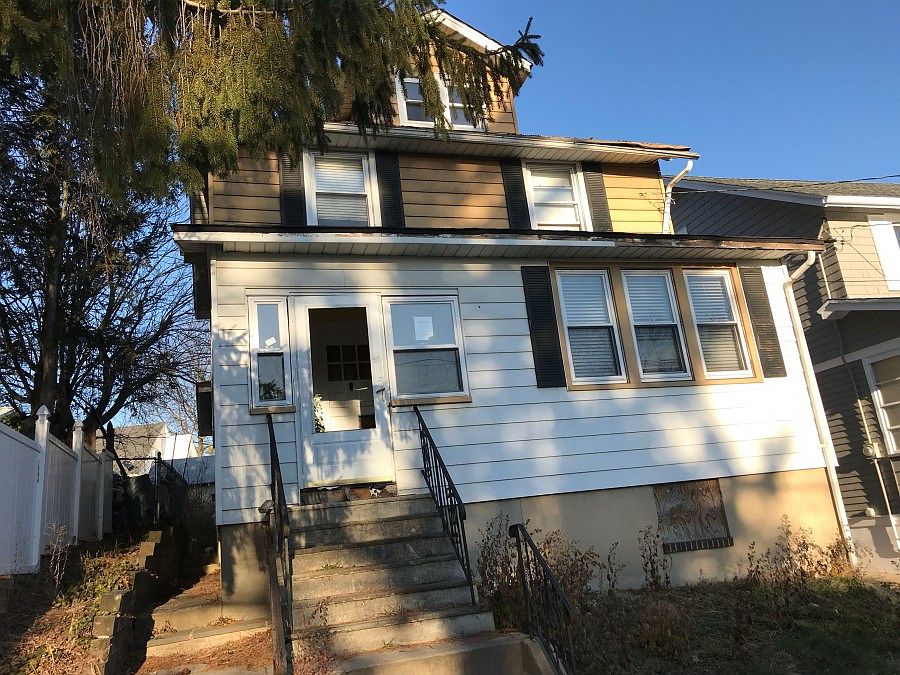 1st image of 2043 Ostwood Ter