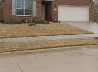 2034 Windsong Dr, Heartland, TX 75126