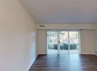 612 Walpole St #12-101, Norwood, MA 02062