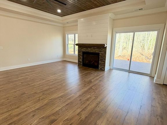4th image of 414 Beachwood Dr Lot 73