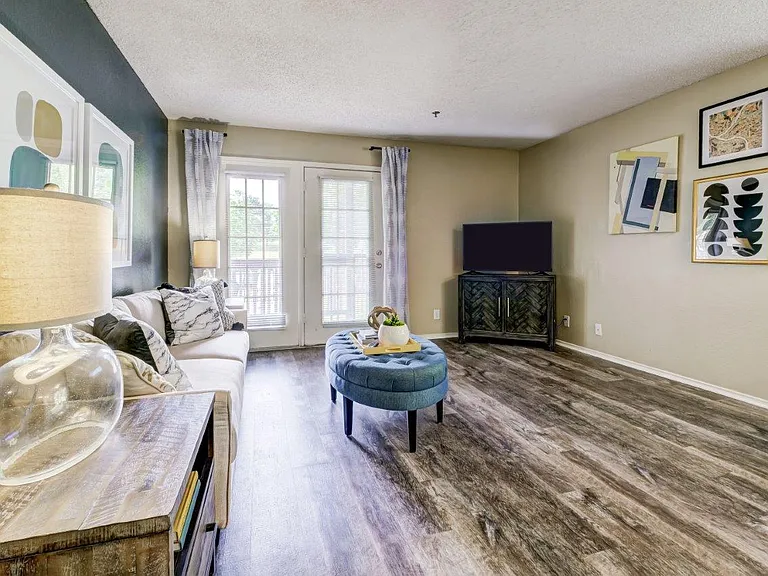 Club at North Hills Apartment Homes — Photo 4