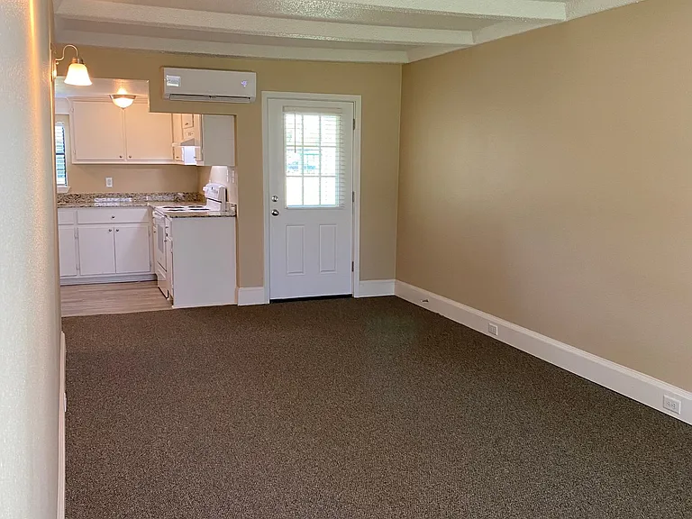 4420 Kirkman St — Photo 1