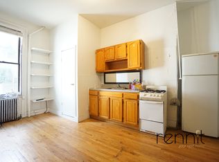 114 Walton St #1B, Brooklyn, NY 11206