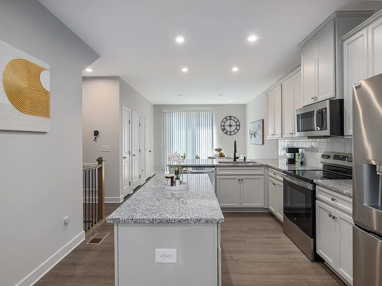 4820 Chastain Ave — Photo 11