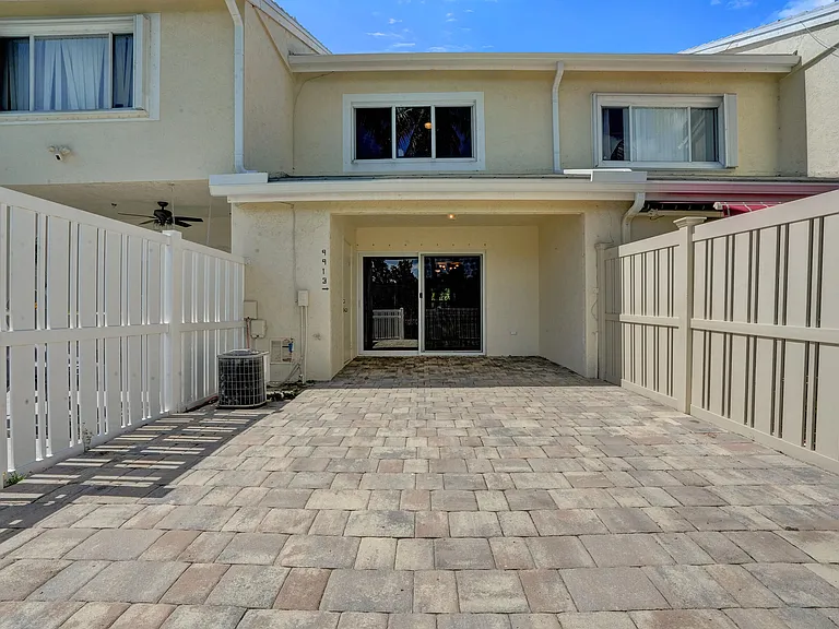 9913 NW 57th Mnr — Photo 23