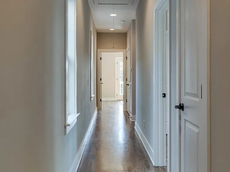 5514B Urbandale Ave — Photo 27