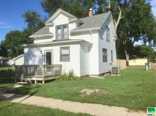 207 S Franklin St, Elk Point, SD 57025