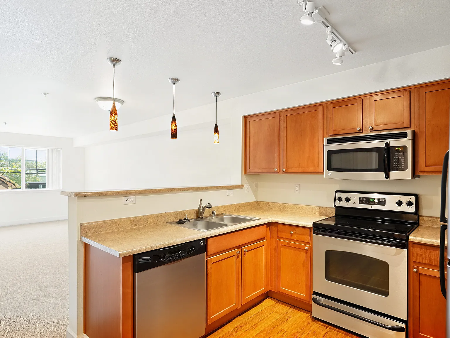 Forest Hills Estates — Photo 3