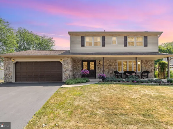 3051 Magnolia Cir, Macungie, PA 18062