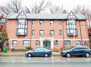 858 Davenport Rd #301, Toronto, ON M6G 2B6