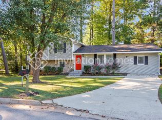 6075 Cherokee Valley Ln, Lithonia, GA 30058