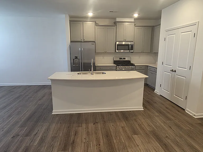 1744 Hidalgo Dr — Photo 6