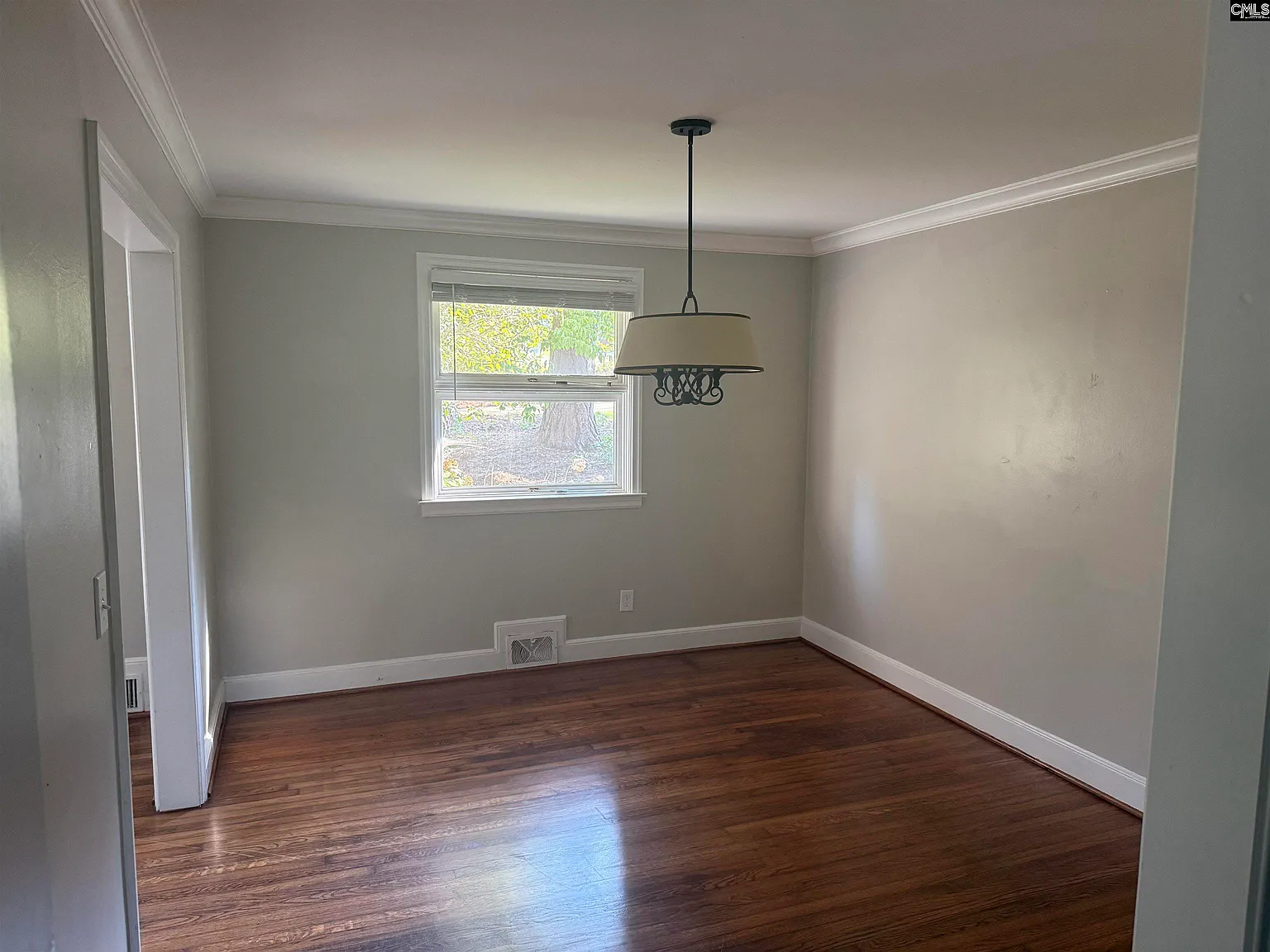 3 bed, 1789 sqft, $2,300 — Photo 3