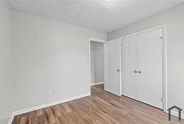 3 bed, $1,300 — Photo 3