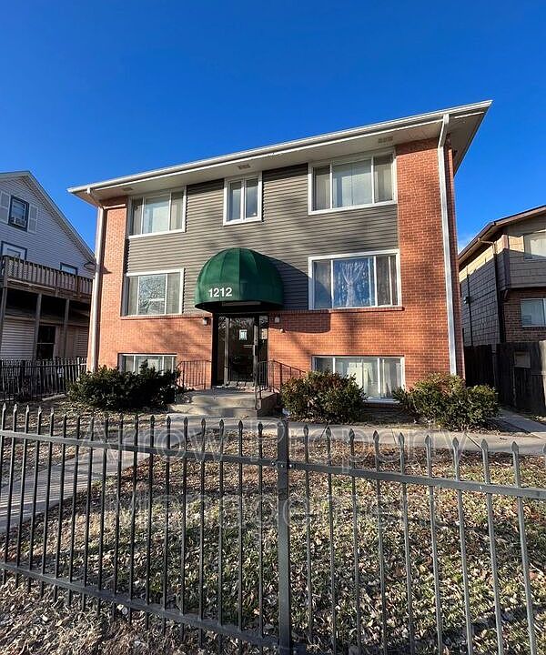 1st image of 1212 E St #4