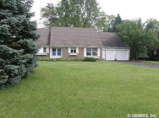 113 Creekside Dr, Farmington, NY 14425