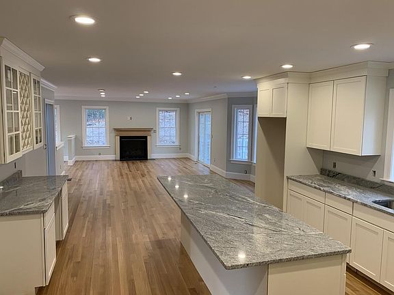 3rd image of 13 Bridie Ln