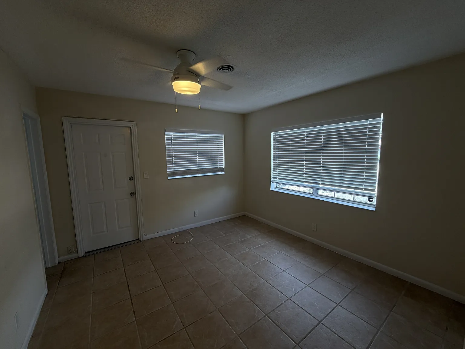 316 - Lamplighter LC — Photo 3