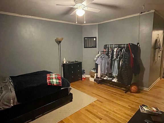 4th image of 3031 Hill Hedge Dr