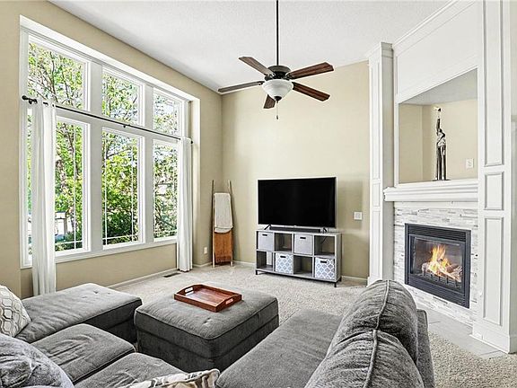 5th image of 9901 N Farley Ave