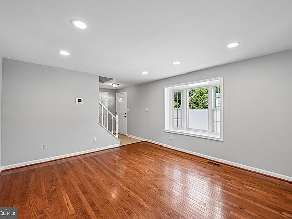 4th image of 1475 Mordor Ln