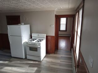 132 1st Ave FLOOR 3, Woonsocket, RI 02895