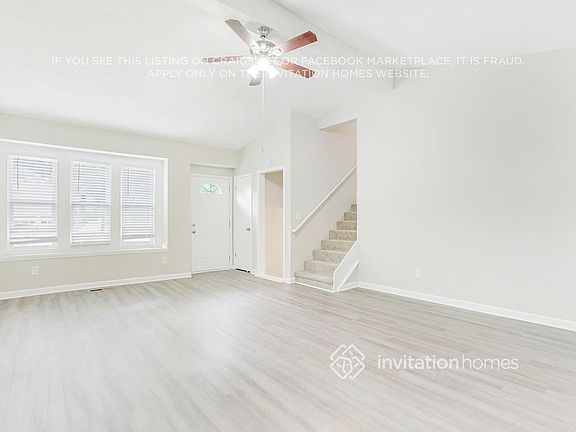 4th image of 164 Kathryn Dr