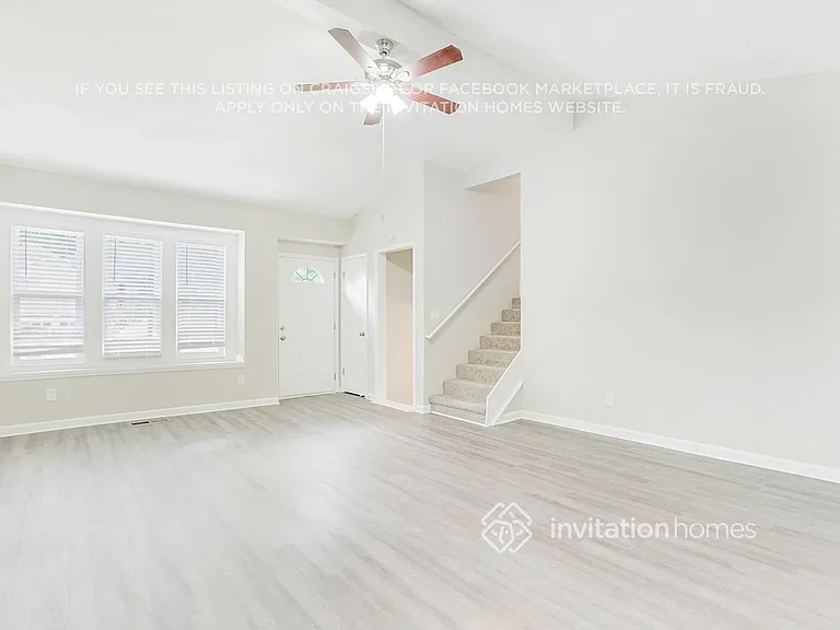 164 Kathryn Dr — Photo 4