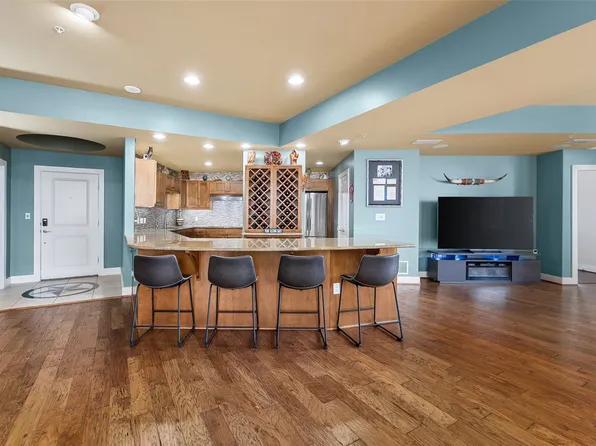 411 W 7th St APT 806, Fort Worth, TX 76102