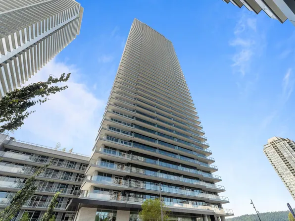 3809 Evergreen Pl #408, Burnaby, BC V3J 0M1
