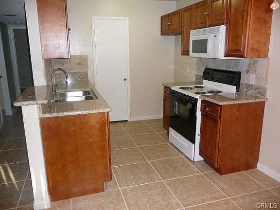 3rd image of 1599 Border Ave #D22