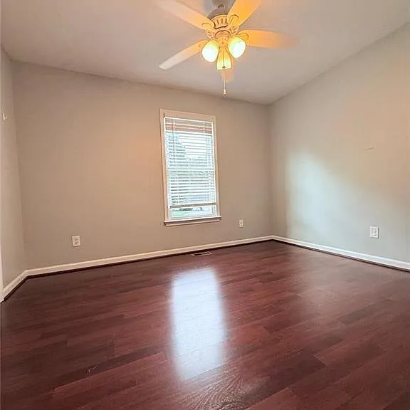 154 Camden Woods Dr — Photo 41