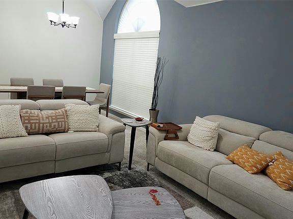 4th image of 3002 Manor Green Blvd