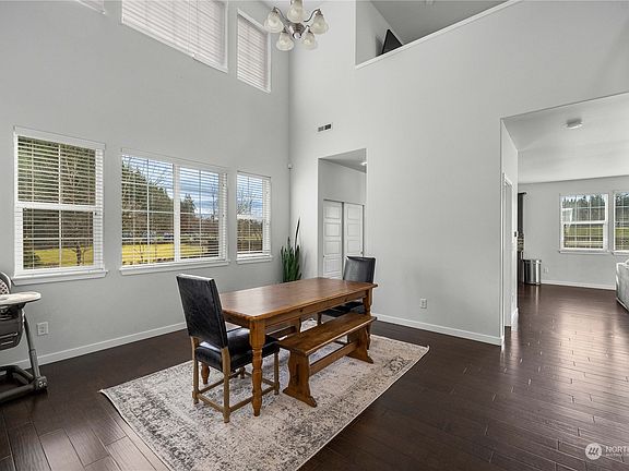 4th image of 13646 193rd Avenue E