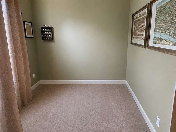 4th image of 124 Young Ln