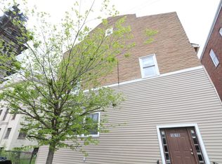 1618 W 17th St APT 1F, Chicago, IL 60608
