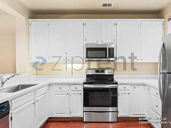 4th image of 905 Sunrose Ter APT 108