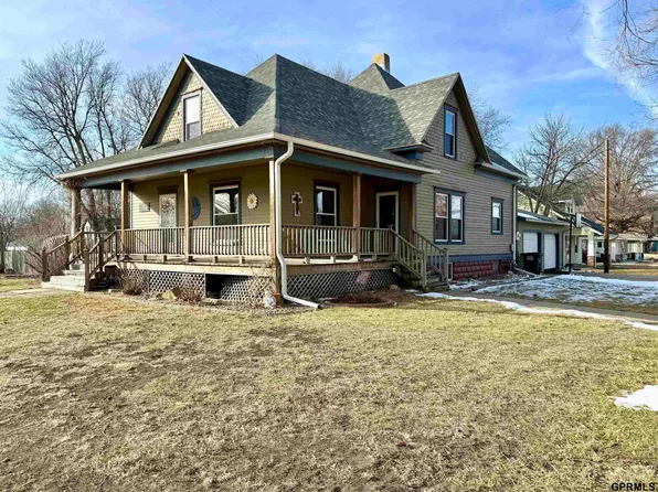 1146 G St, Geneva, NE 68361