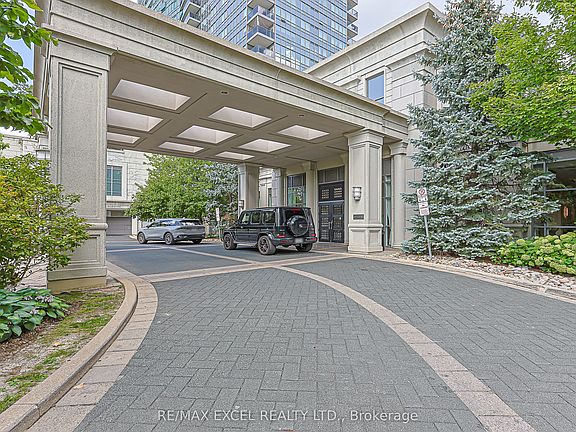 4th image of 25 Greenview Ave #Penthouse 18