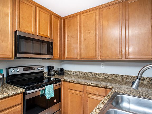5th image of 3454 Castle Glen Dr Unit 136
