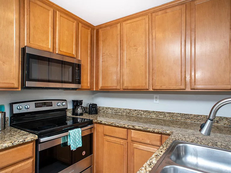 3454 Castle Glen Dr #136 — Photo 5