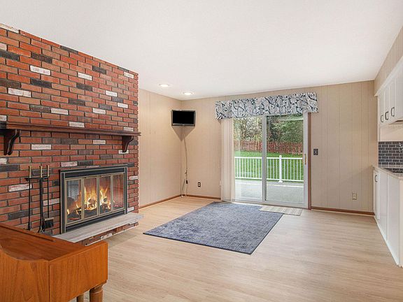 5th image of 3106 Windover Dr NE