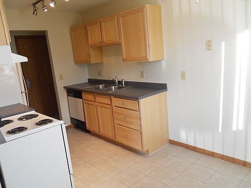 2nd image of 3905 Valley View Dr S APT 101