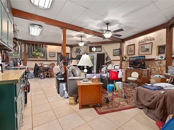 3rd image of 15961 Sunset Way