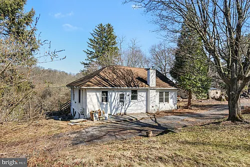 939 Gravel Pike Photo 1