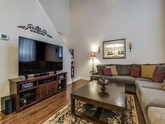 5th image of 9937 Dryden Ln