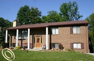 2nd image of 2225 Woodlawn St