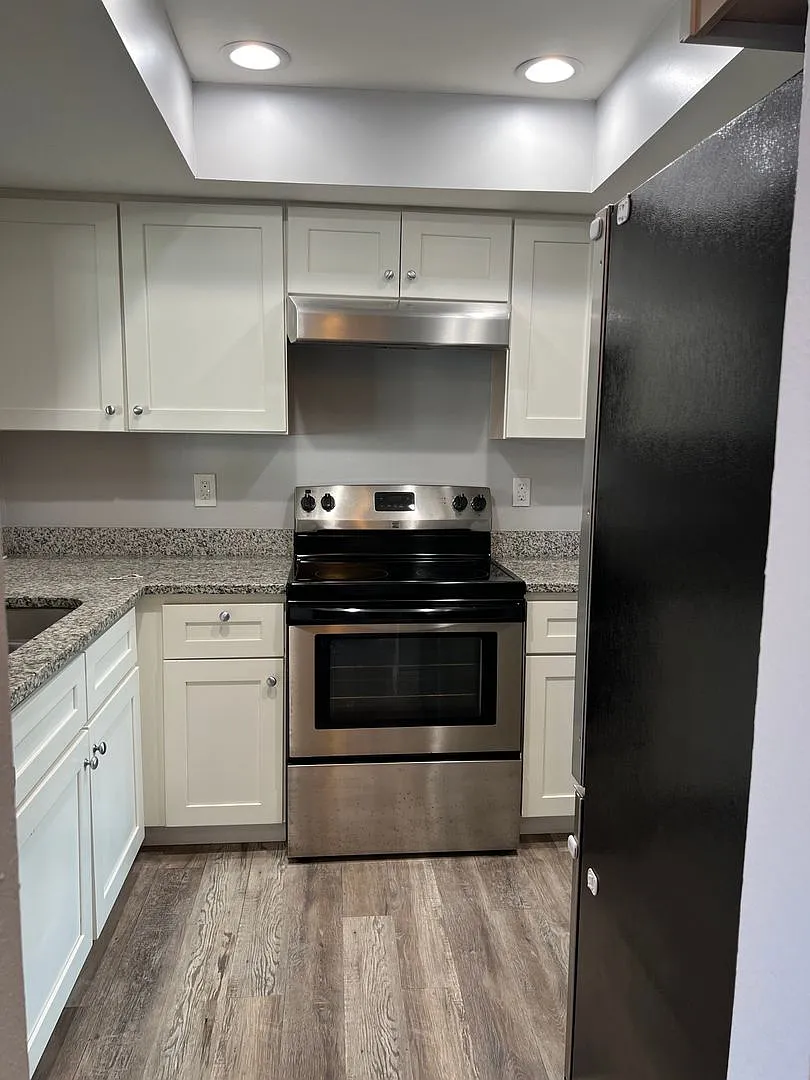 Convenience in Largo/Clearwater 2/1 Triplex Apt — Photo 3